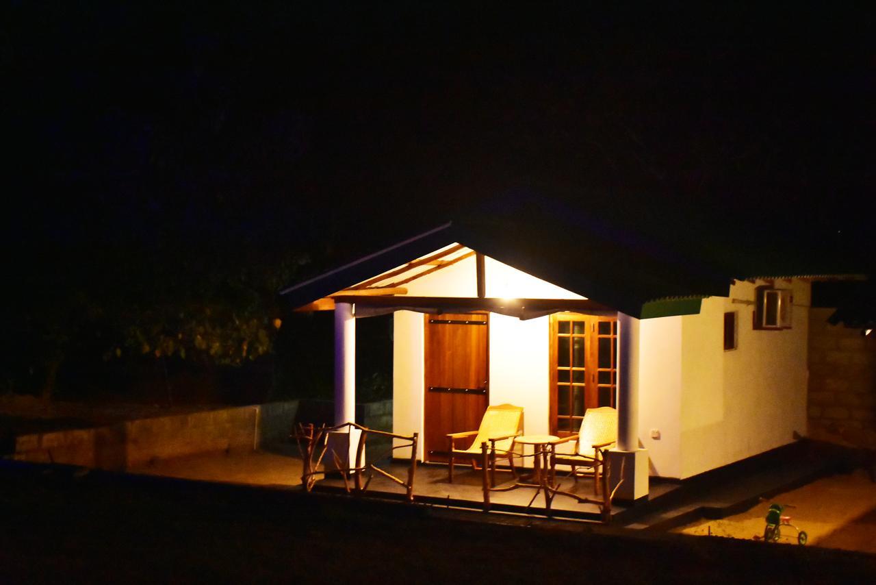 Silent River Cottage Udawalawe Exterior photo